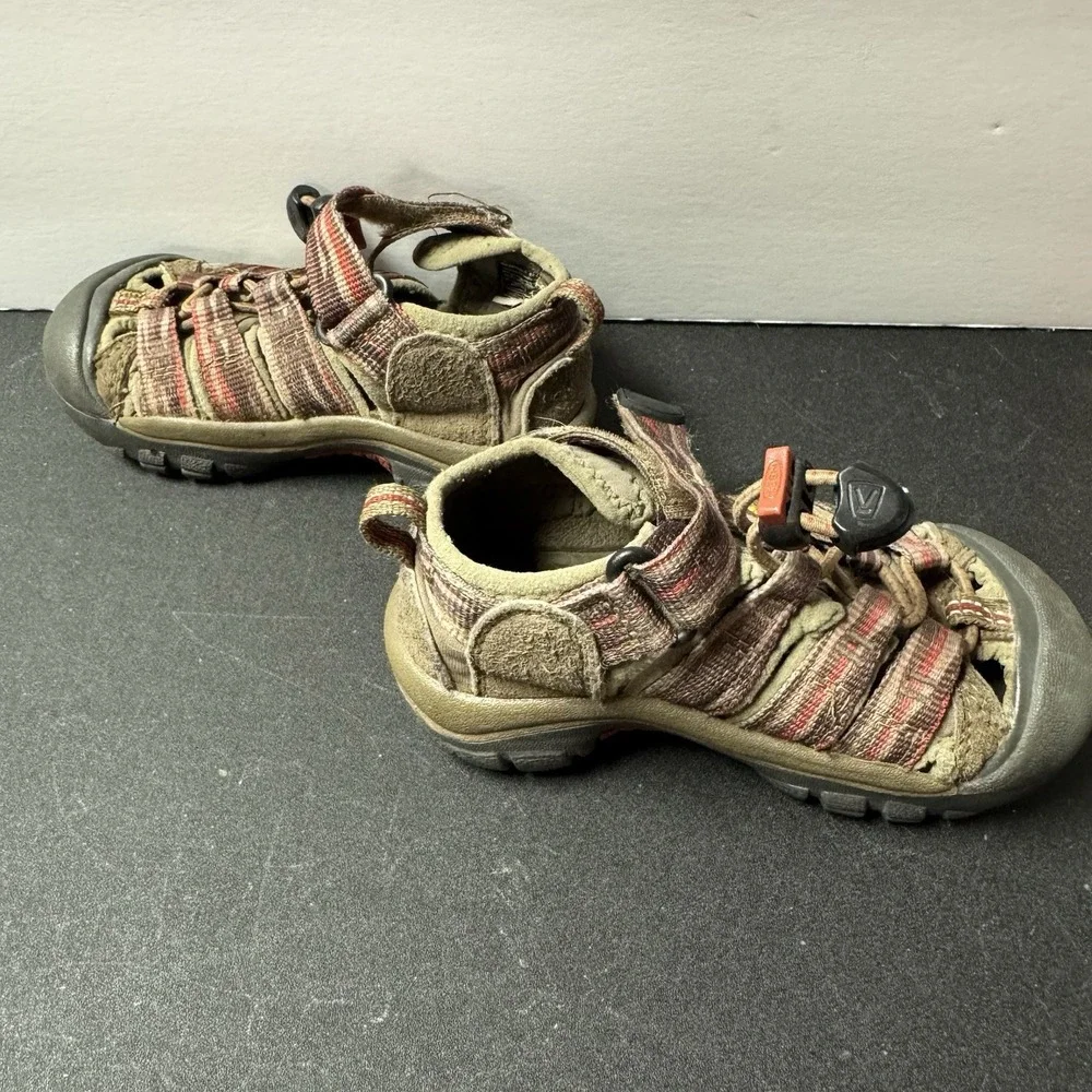 Keen Newport‎ H2 Waterproof Washable Sandals Little Kids Size 8 Brown